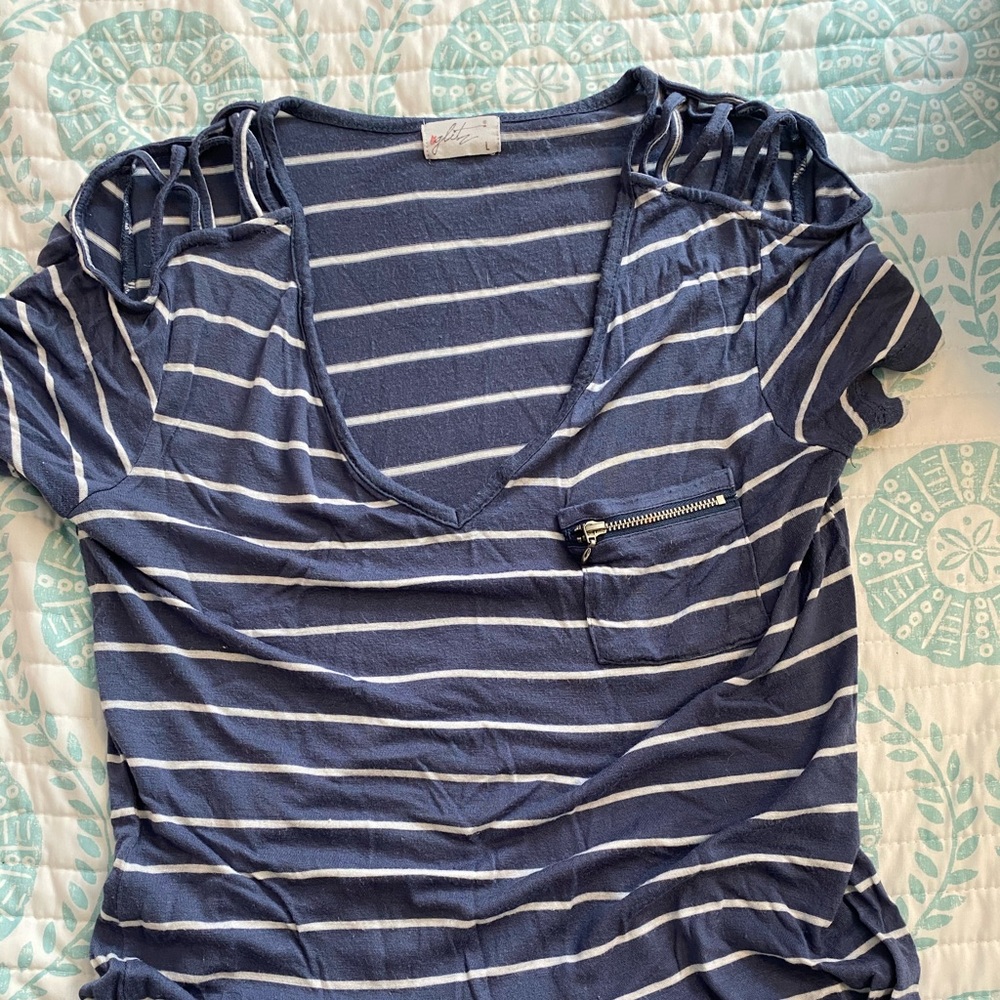 Glitz t-shirt size L blue and white